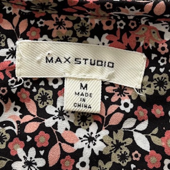 Max Studio Black Floral Print Pleated Tunic Blouse - Picture 5 of 6